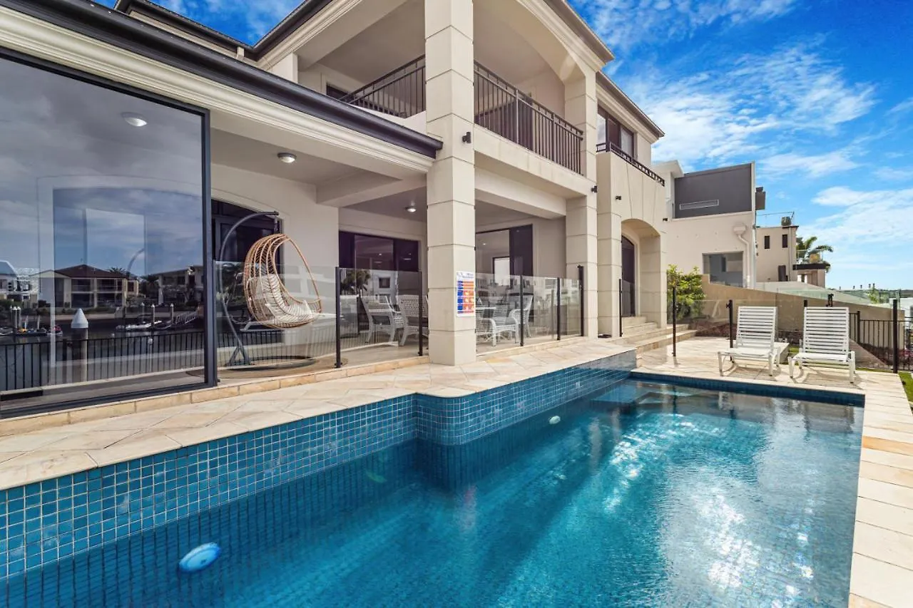 Holiday home The Grand Paradise Point Gold Coast