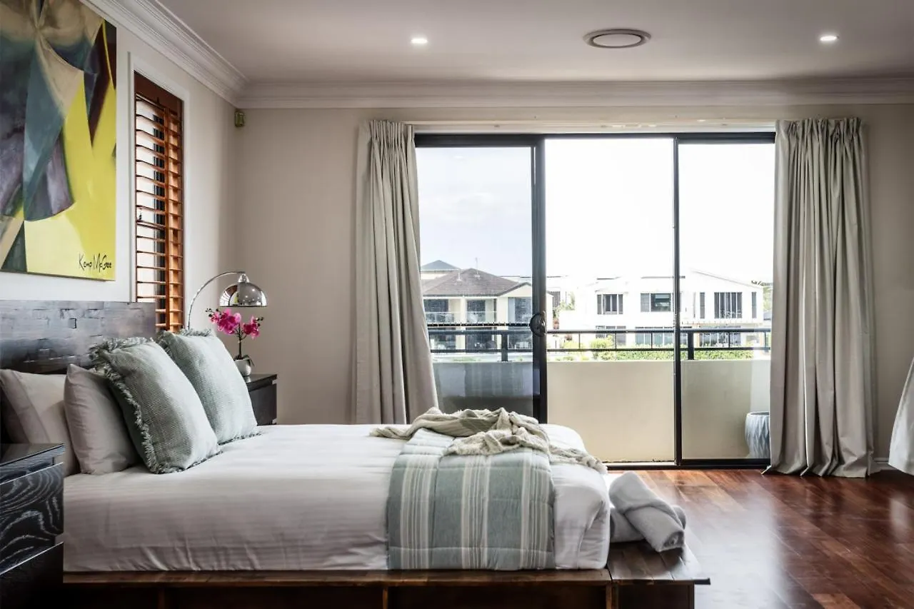 The Grand Paradise Point Gold Coast Holiday home