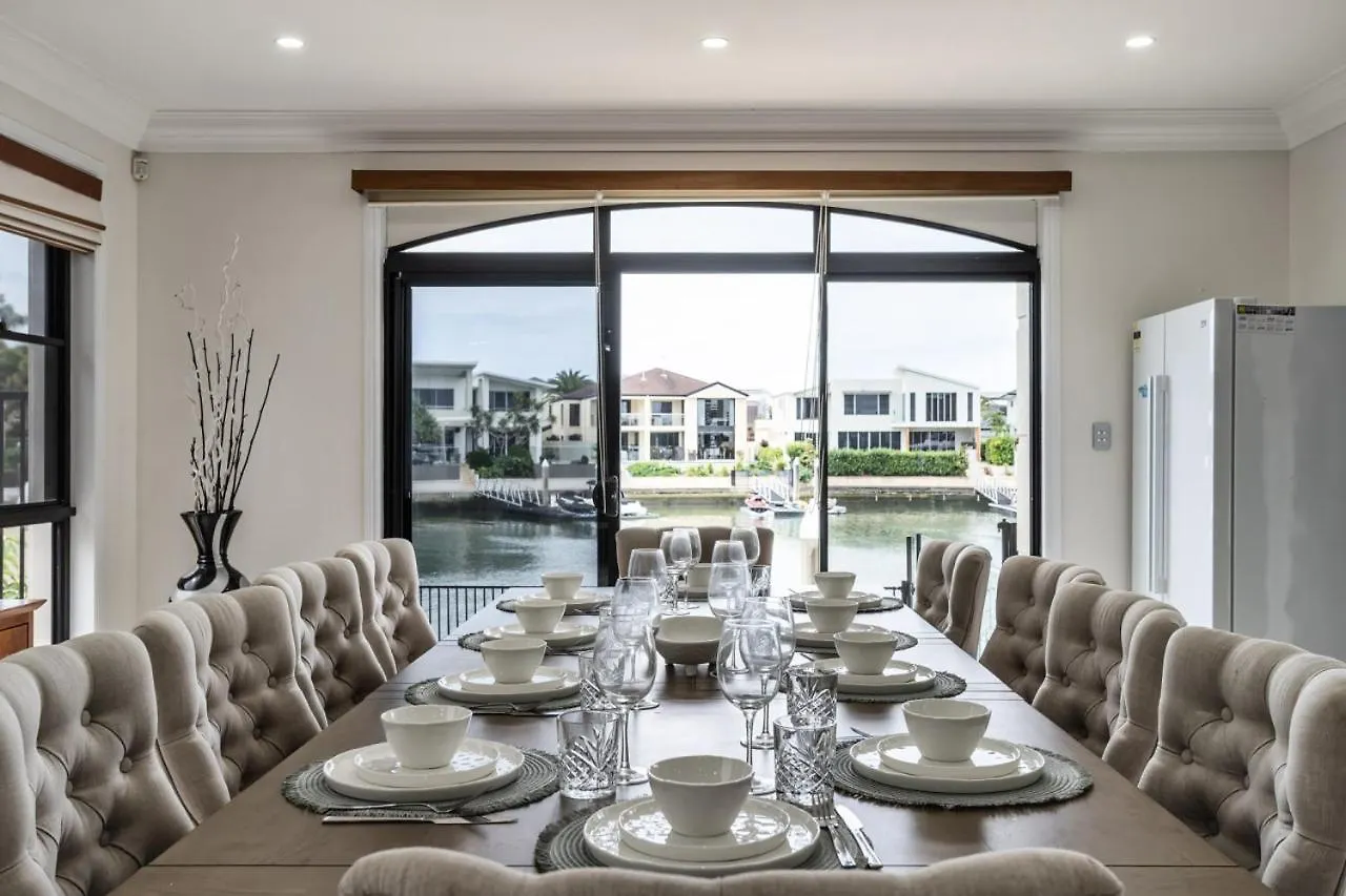 The Grand Paradise Point Gold Coast Holiday home