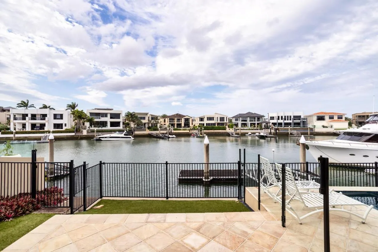 The Grand Paradise Point Gold Coast Holiday home